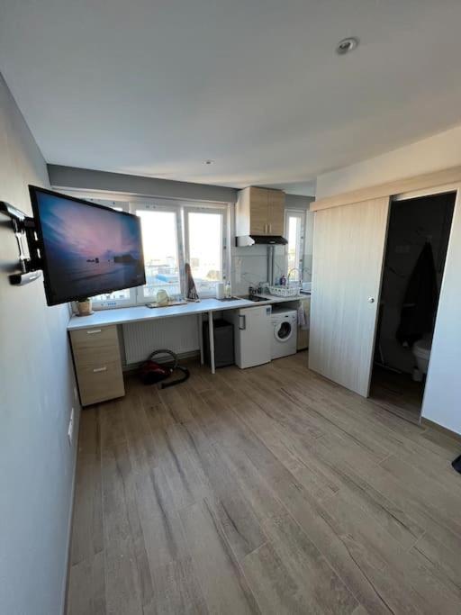 Super Studio En Face De La Gare De Mulhouse Lägenhet Exteriör bild